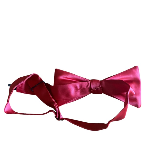 Wembley The Great American Tie Men’s Red 2 1/4" Band Bow & Black Clip Bow 2 3/4” - Picture 6 of 11